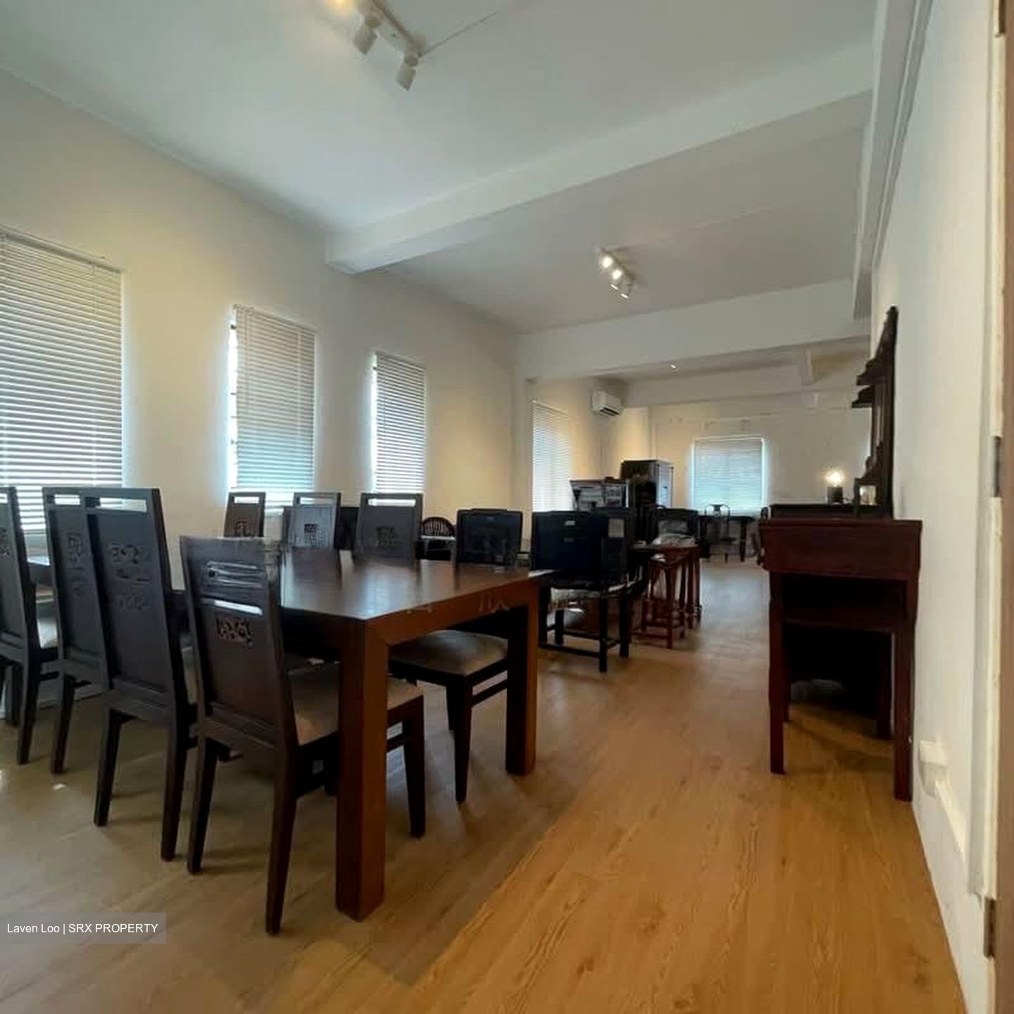 New Sennett Community Centre (D13), Office #568578621